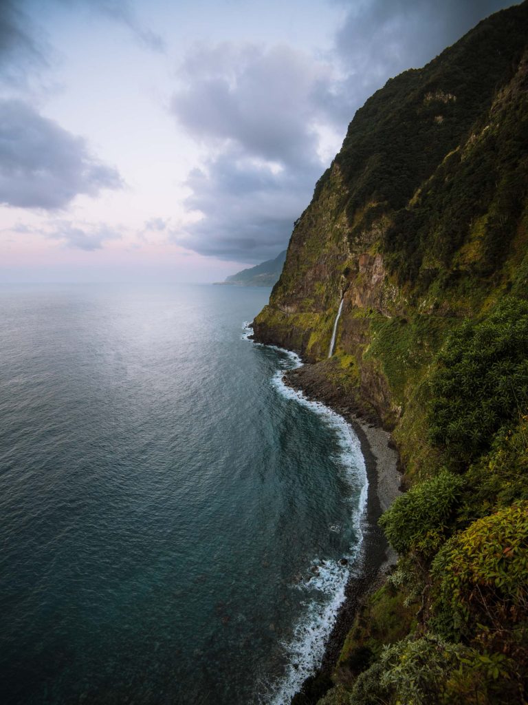 veu da noiva waterfall into the ocean in madeira